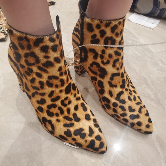 Antonio Melani Leopard Calf Hair Ankle Boots size6 - Picture 7 of 10